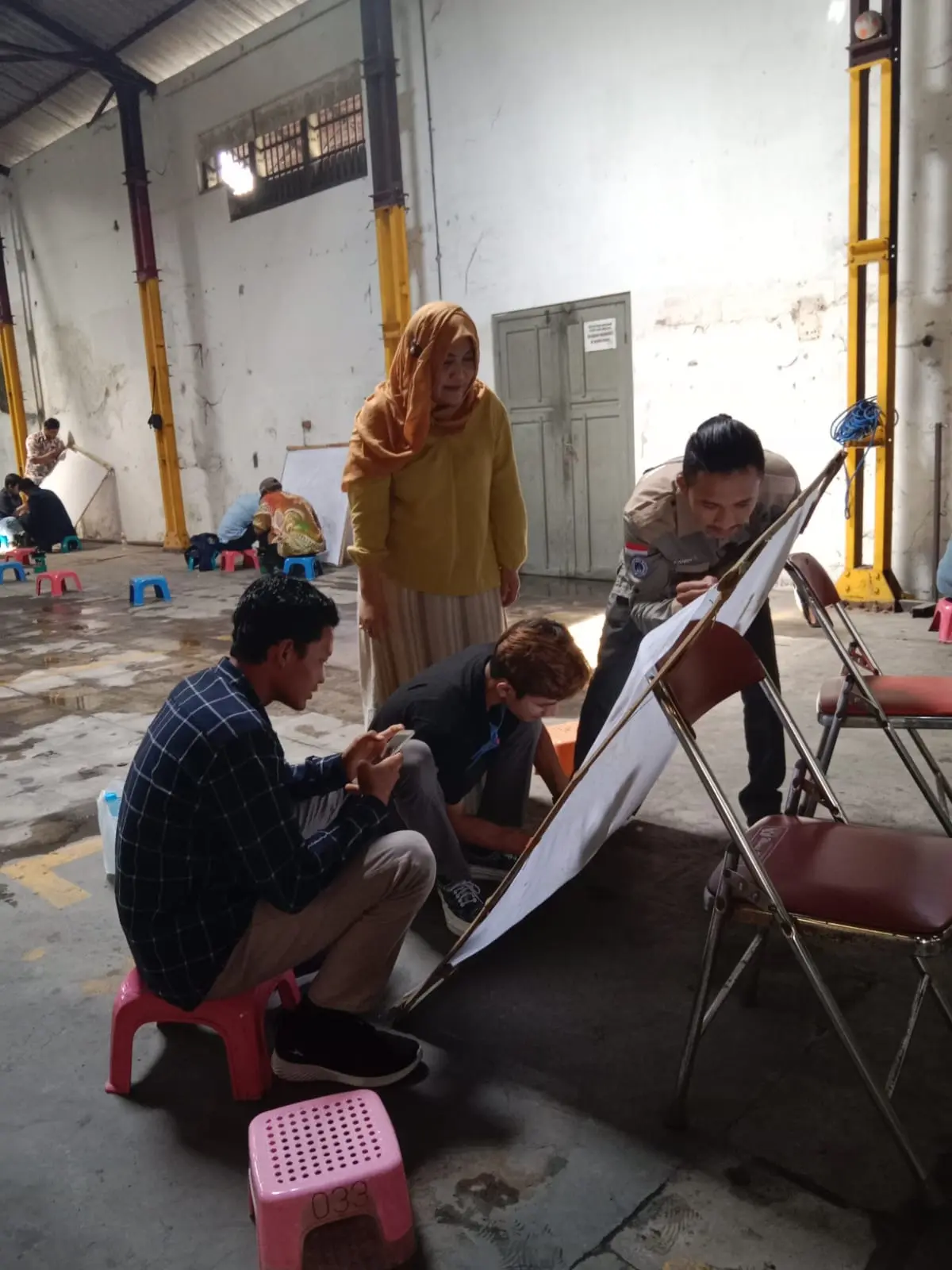 Pelatihan membatik mahasiswa UNIBA(47)